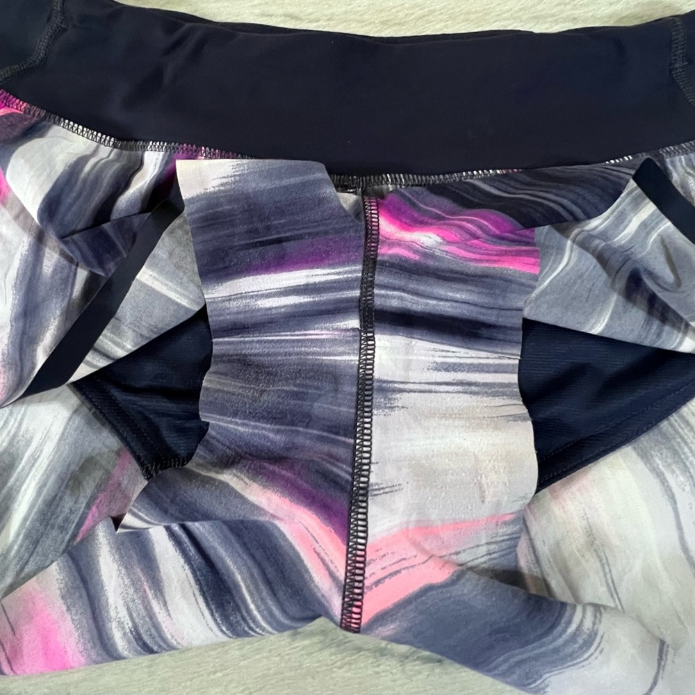Lululemon Run: Speed Short *Naked Seam - Picture 6 of 15